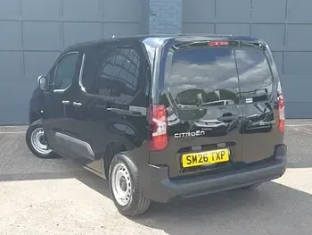 New Citroën Berlingo 100 HP (73 kW) 2026 Black MPV