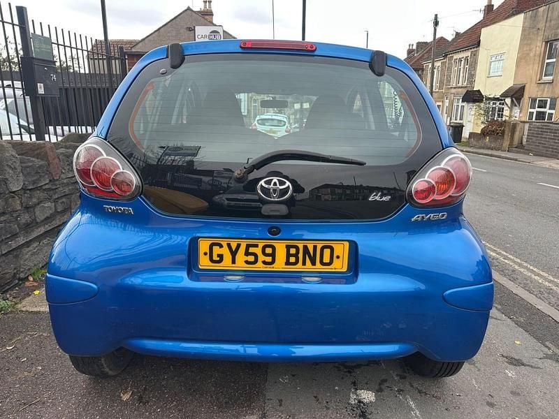Used Toyota Aygo 67 HP (49 kW) 2009 Blue Hatchback