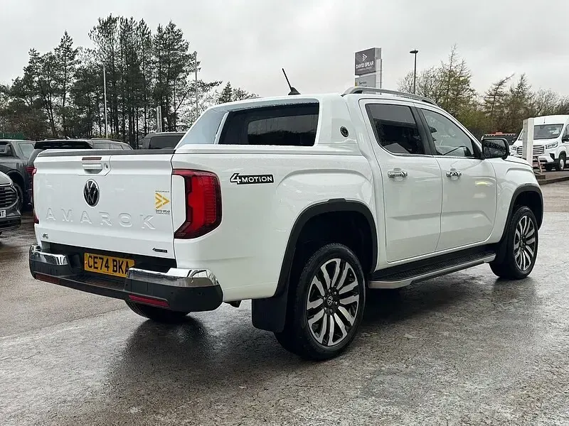 Used VW Amarok Aventura 240 HP (176 kW) 2024 White Pickup