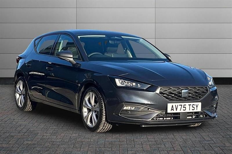 Used Seat Leon FR 150 HP (110 kW) 2026 Magnetic tech grey Hatchback