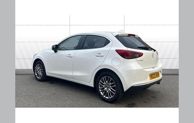 Used Mazda 2 Inclusive 90 HP (66 kW) 2022 White Hatchback
