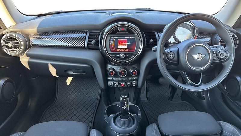 Used Mini Cooper S Classic 189 HP (139 kW) 2019 Silver Hatchback