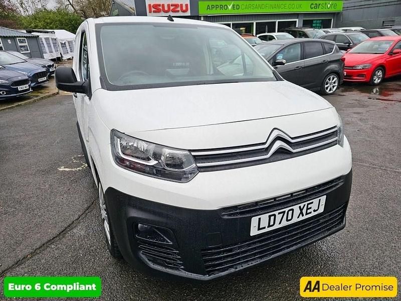 Used Citroën Berlingo 100 HP (73 kW) 2020 White MPV