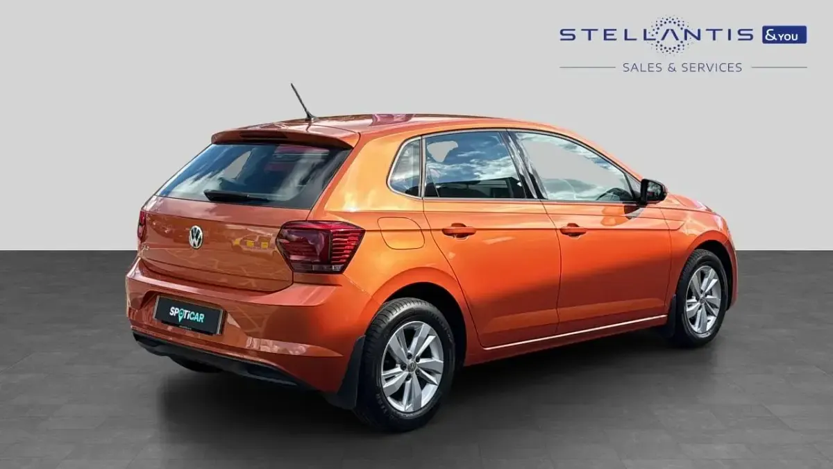 Used VW Polo SE 64 HP (47 kW) 2018 Orange Hatchback