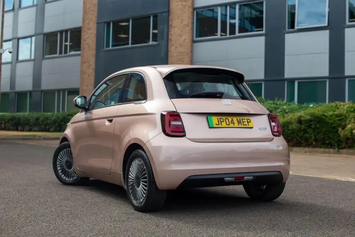 Used Fiat 500e 85 kW (116 HP) 2024 Yellow Hatchback