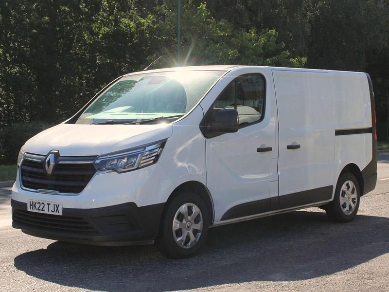 White Used 2022 Renault Trafic Business Van | £12,995 (Super price) - Image 1/4