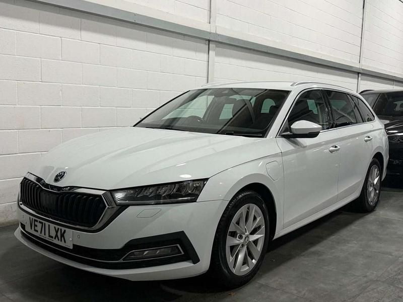 Used Skoda Octavia SE L 2022 White Estate