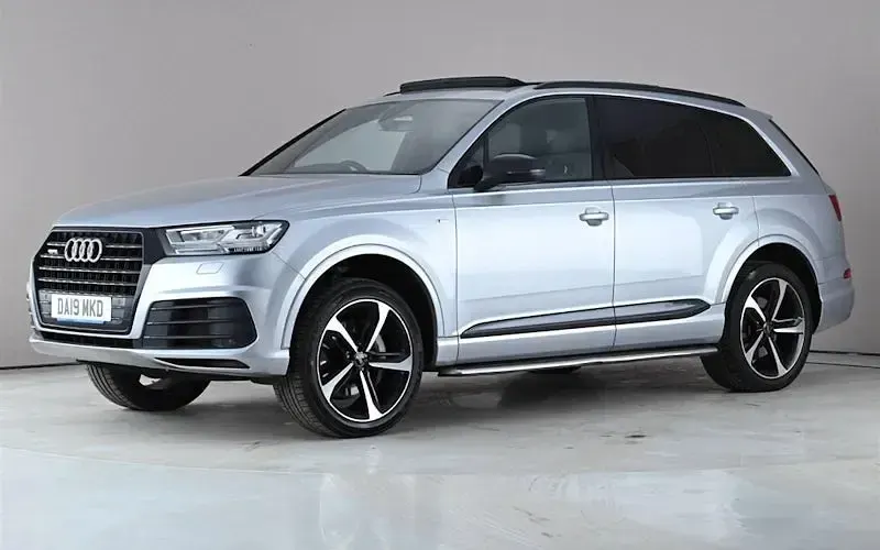 Used Audi Q7 Black Edition 286 HP (210 kW) 2019 Silver SUV
