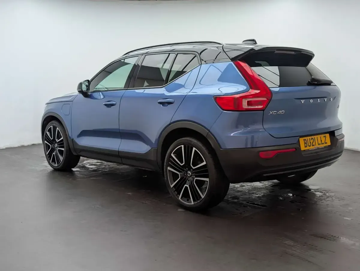 Usado Volvo XC40 R-Design Pro 2021 Azul SUV