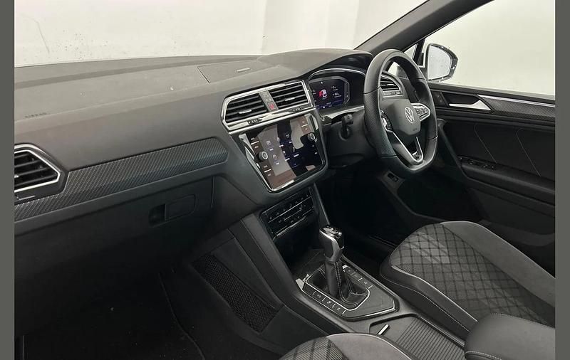 Used VW Tiguan R-line 150 HP (110 kW) 2023 White SUV