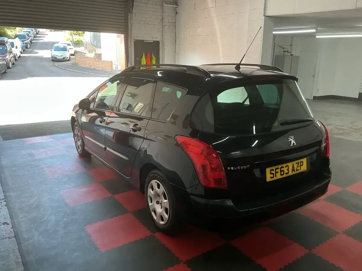 Used Peugeot 308 Access 2013 Black Estate