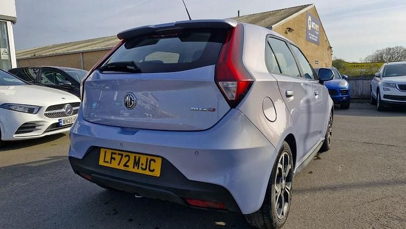 Usado MG MG3 Exclusive 106 CV (77 kW) 2023 Plateado Utilitario