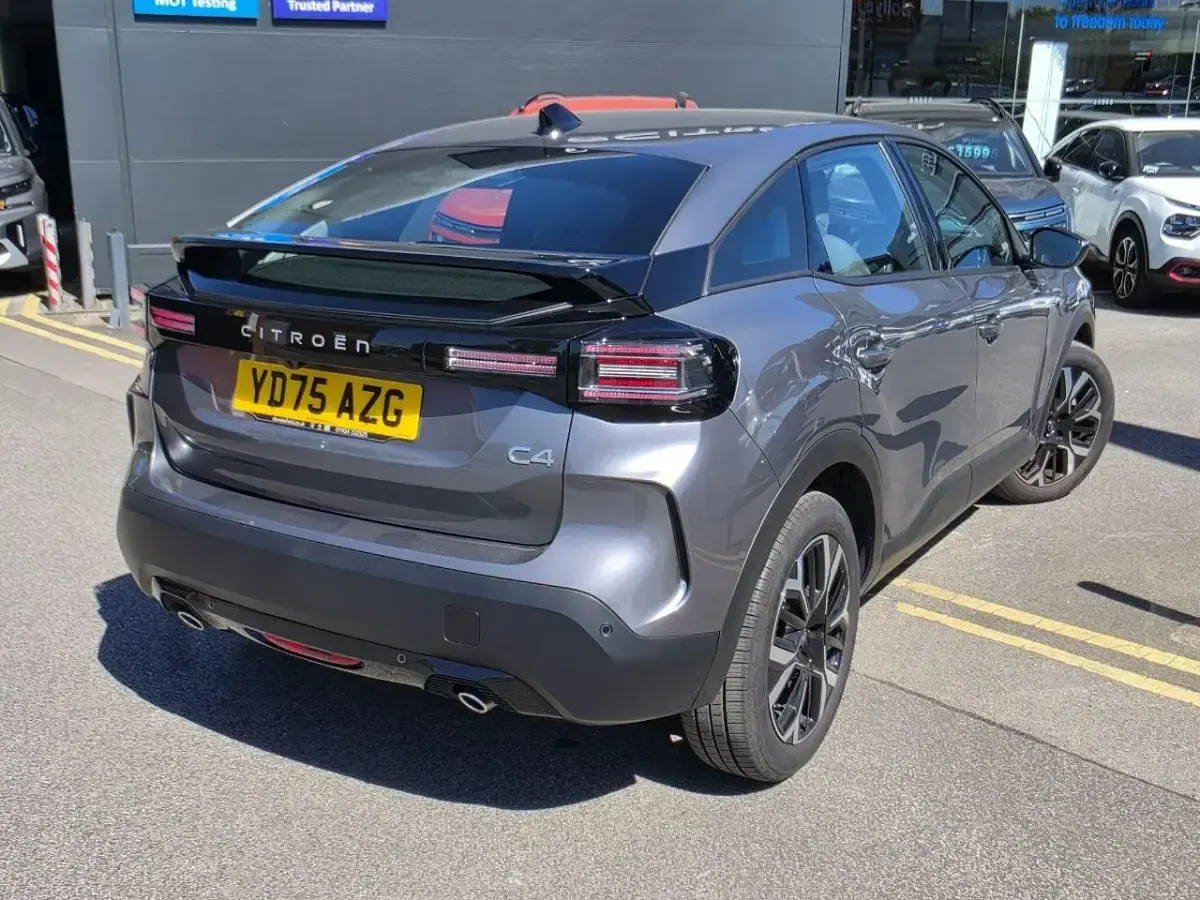 Used Citroën C4 PureTech 127 HP (93 kW) 2025 Grey SUV