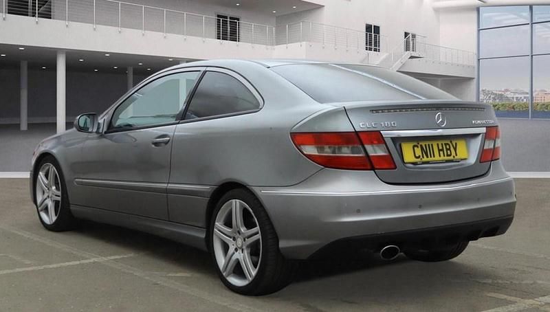 Begagnad Mercedes CLC180 2011 Silver Halvkombi