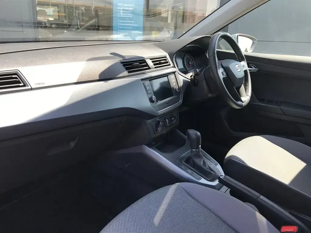 Used Seat Arona SE 115 HP (84 kW) 2019 Silver SUV