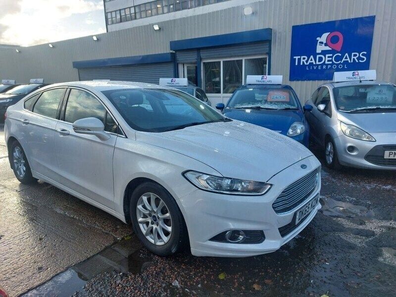 White Used 2015 Ford Mondeo Titanium Hatchback | £3,495 (A bit pricey) - Image 1/4