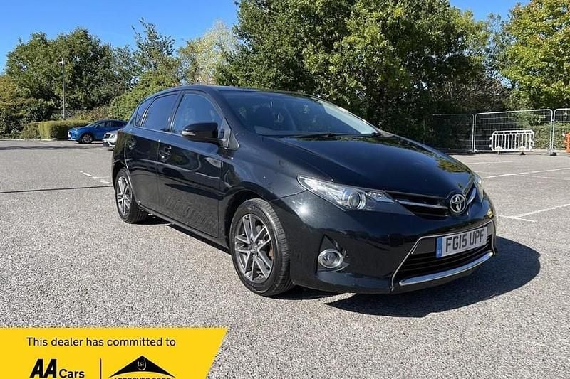 Used 2015 Toyota Auris Multidrive S | £8,980 (Fair price) - Image 1/1