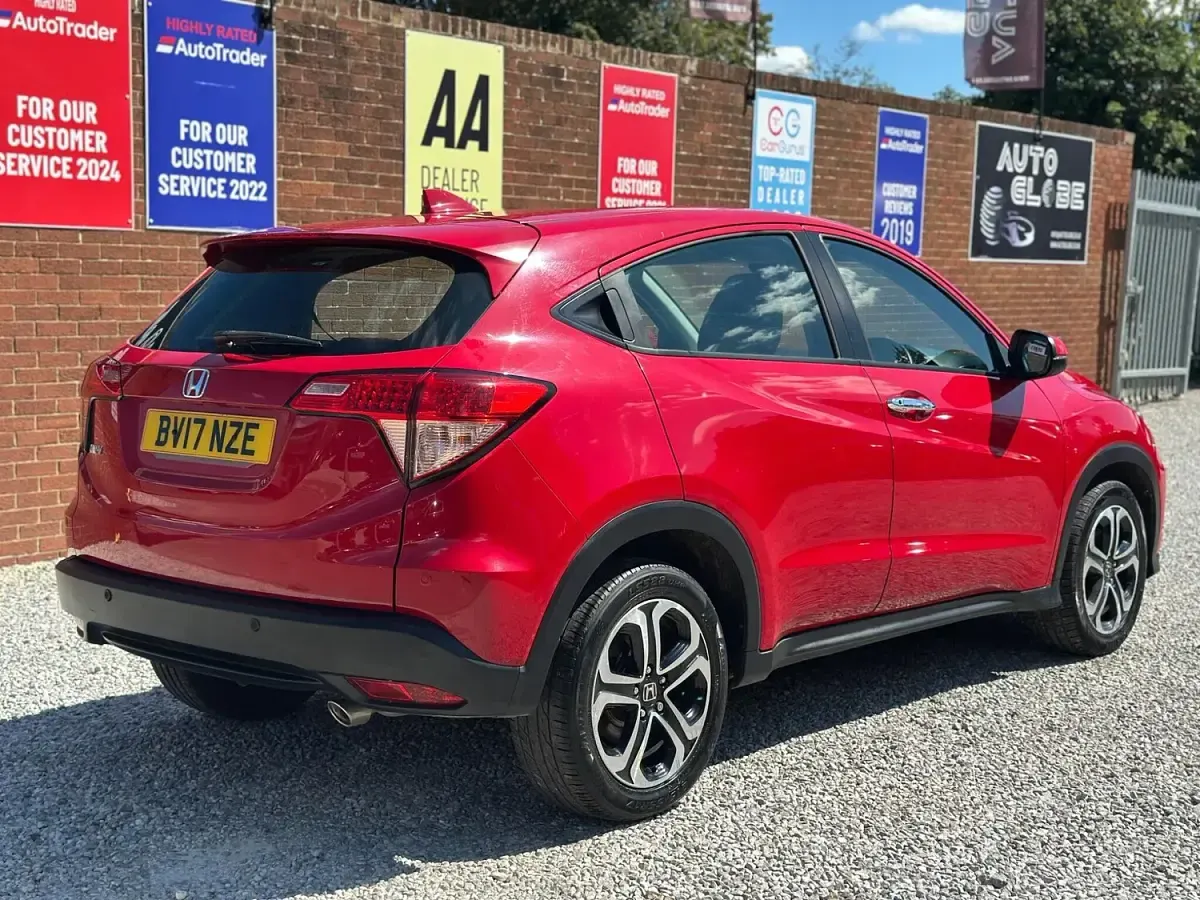 Used Honda HR-V SE 120 HP (88 kW) 2017 Red SUV