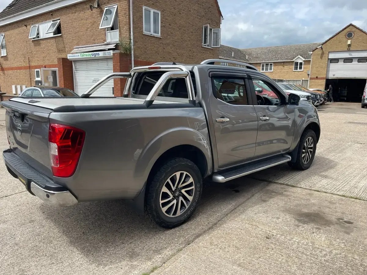 Used Nissan Navara Tekna 2016 Grey Pickup