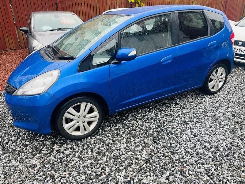 Used Honda Jazz ES 2013 Blue Hatchback