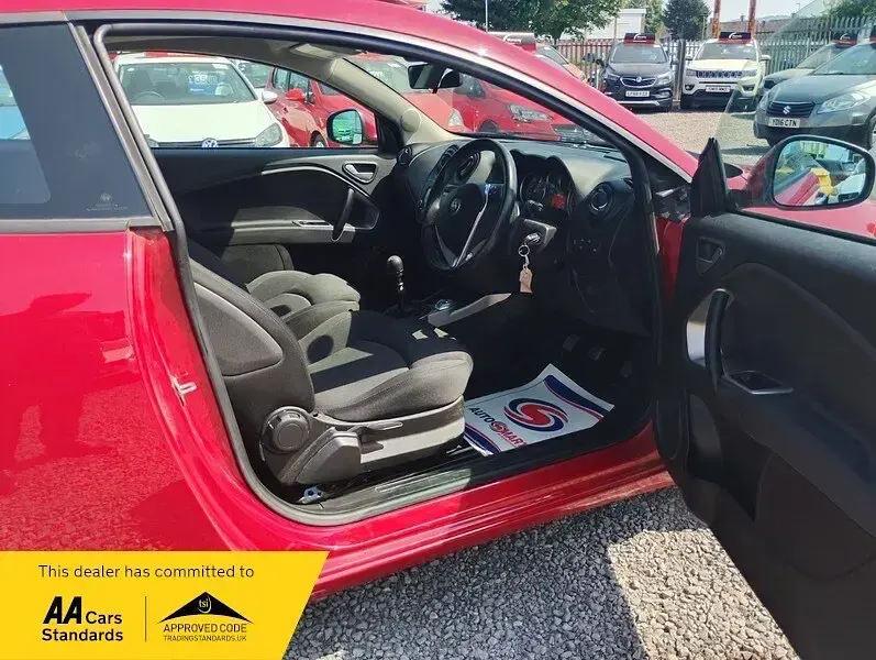 Used Alfa Romeo MiTo 105 HP (77 kW) 2018 Red Hatchback