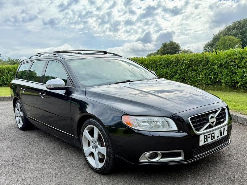 Black Used 2011 Volvo V70 R-Design Estate | £4,995 (Fair price) - Image 1/4