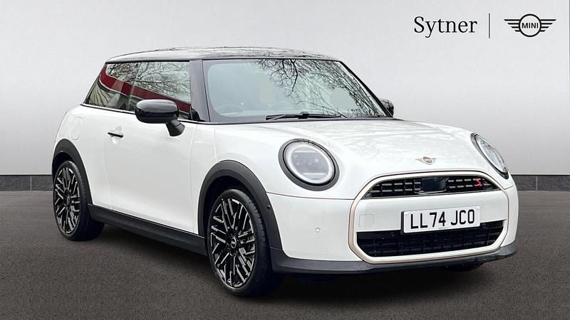 White Used 2024 Mini Cooper S Hatch Hatchback | £25,500 (Fair price) - Image 1/4