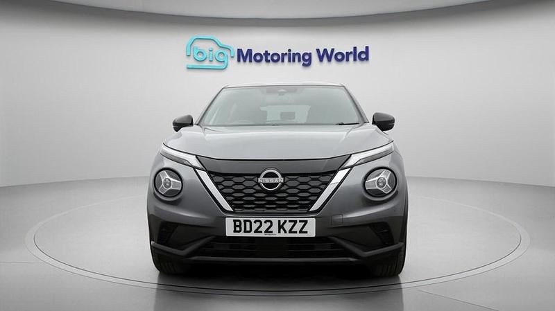 Used Nissan Juke N-Connecta 143 HP (105 kW) 2022 Grey SUV