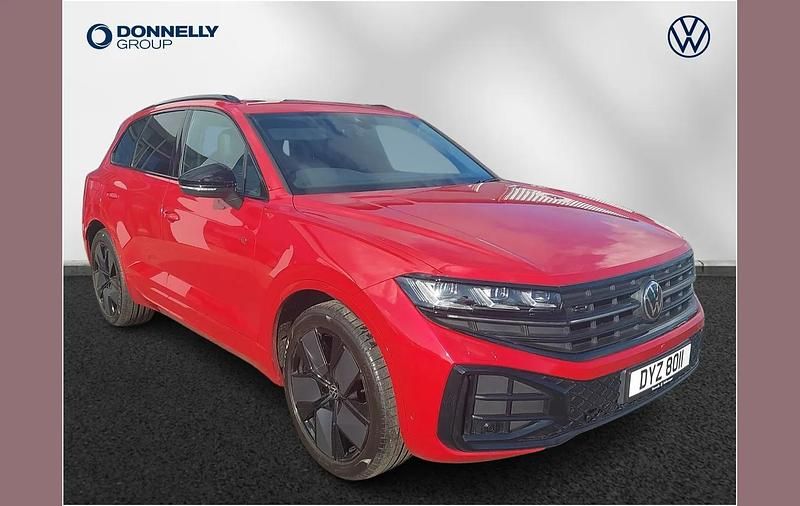 Used VW Touareg Black Edition 281 HP (206 kW) 2026 Red SUV