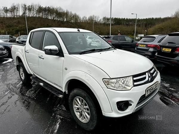 White Used 2014 Mitsubishi L200 Pickup | £7,450 (Good price) - Image 1/4
