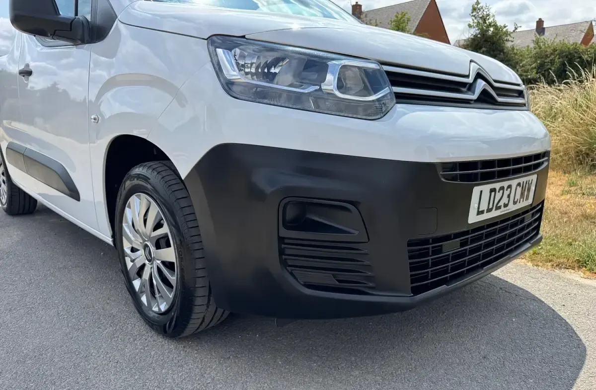 Used Citroën Berlingo 100 HP (73 kW) 2023 White MPV