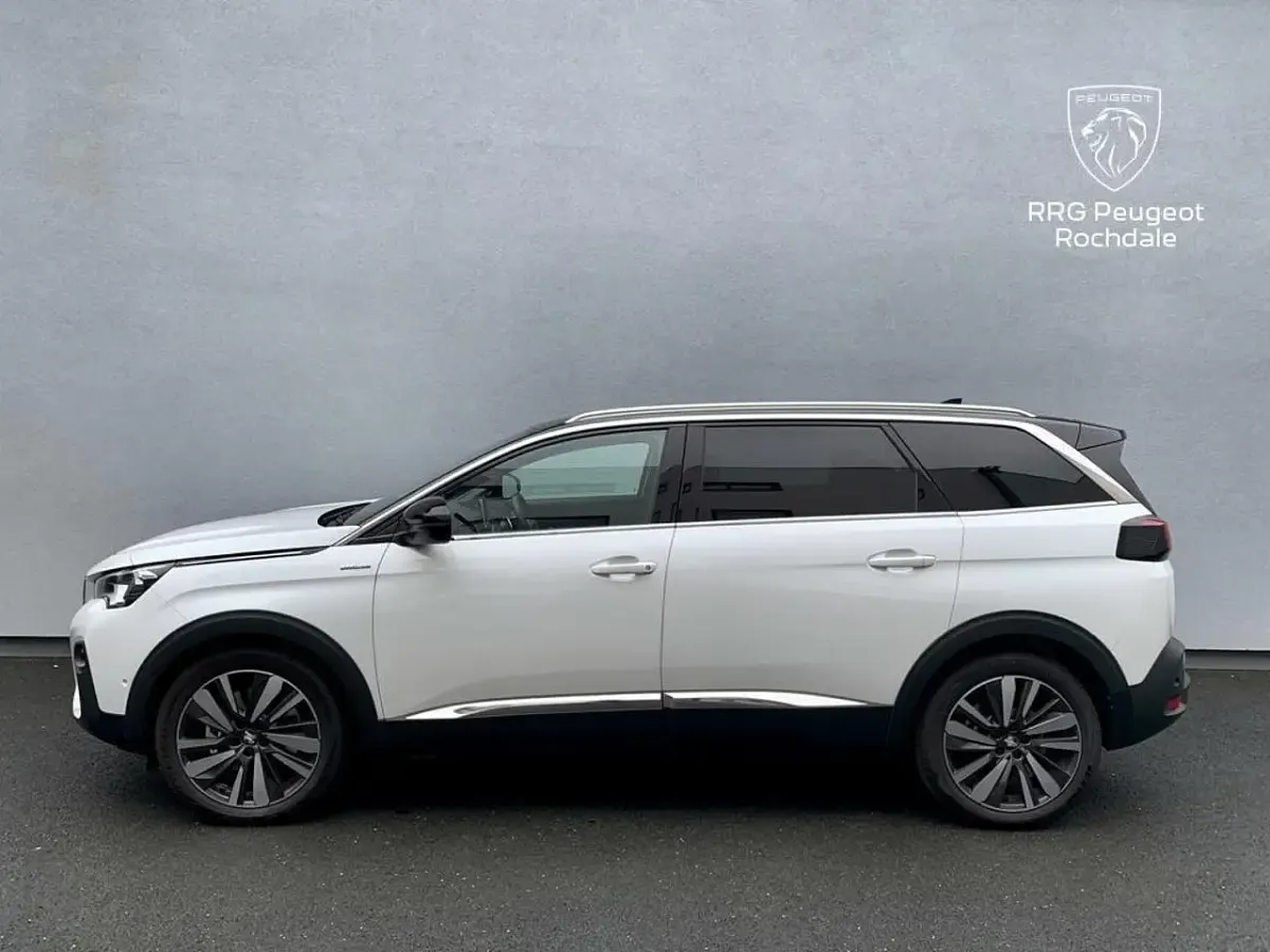 Second-hand Peugeot 5008 Premium 179 CP (131 kW) 2020 Alb SUV