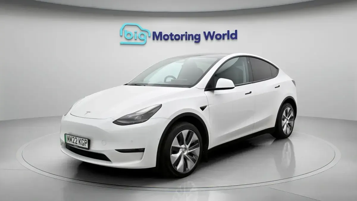 Used Tesla Model Y Long Range AWD 378 kW (514 HP) 2022 White SUV