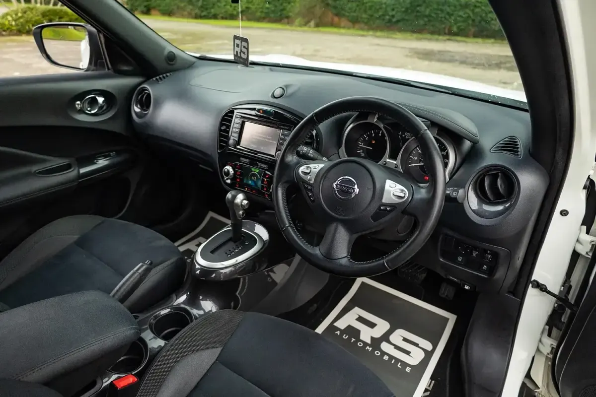 Used Nissan Juke 112 HP (82 kW) 2019 White SUV