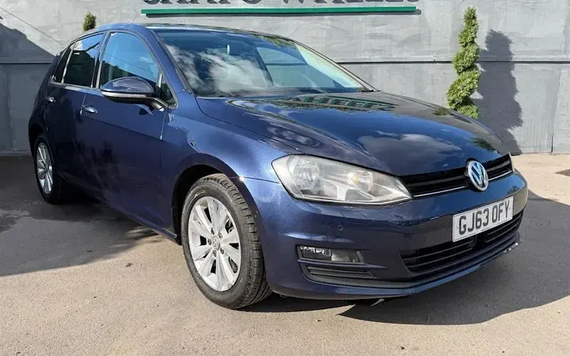 Used VW Golf VII SE 122 HP (89 kW) 2014 Hatchback
