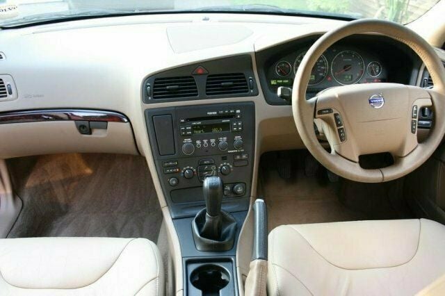 Used Volvo V70 163 HP (119 kW) 2004 Estate