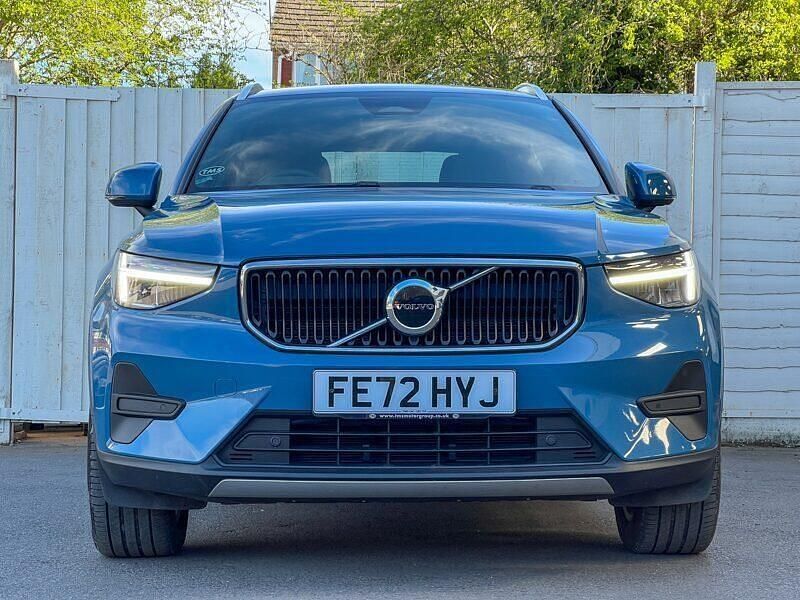 Used Volvo XC40 Core 163 HP (119 kW) 2022 Blue SUV