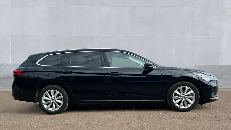 Used Skoda Superb SE Technology 204 HP (150 kW) 2025 Black