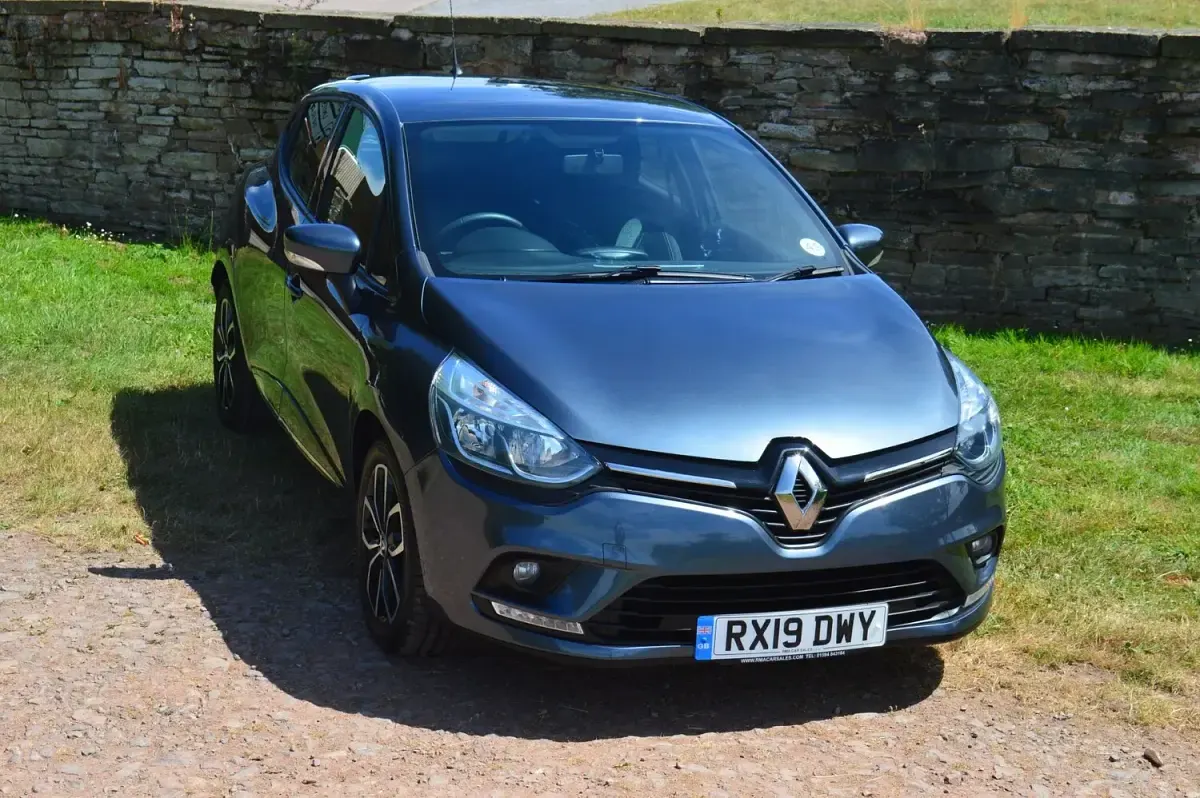 Used Renault Clio Play 110 HP (80 kW) 2019 Grey Hatchback