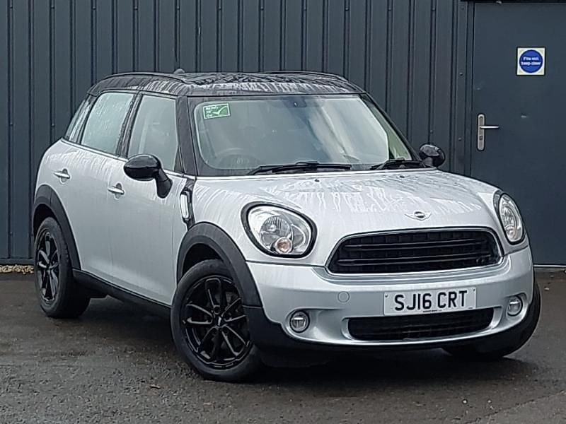 Silver Used 2016 Mini Cooper D Hatchback | £8,998 (Fair price) - Image 1/4
