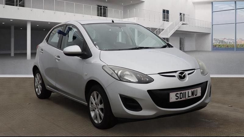Silver Used 2011 Mazda 2 Hatchback | £4,795 (Fair price) - Image 1/4