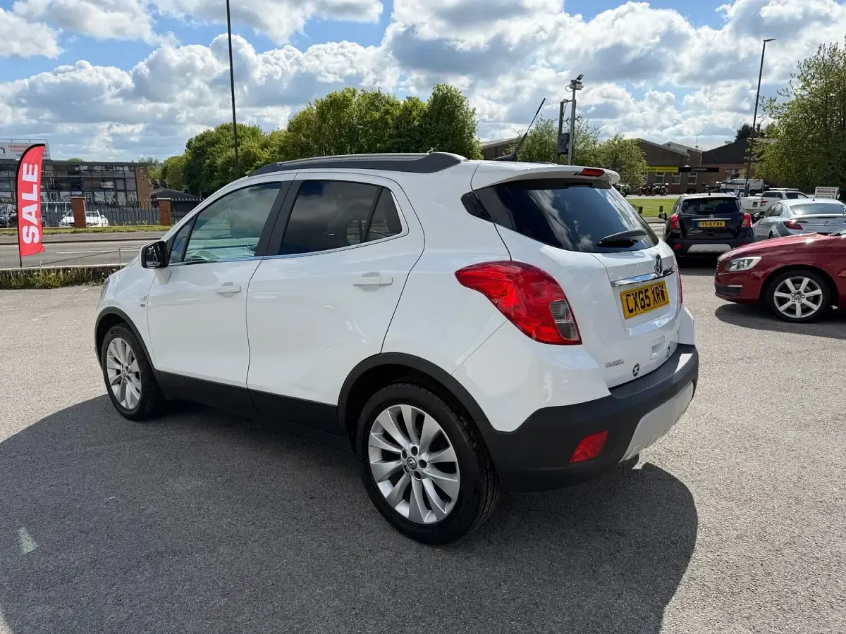 Used Vauxhall Mokka 110 HP (80 kW) 2015 White SUV