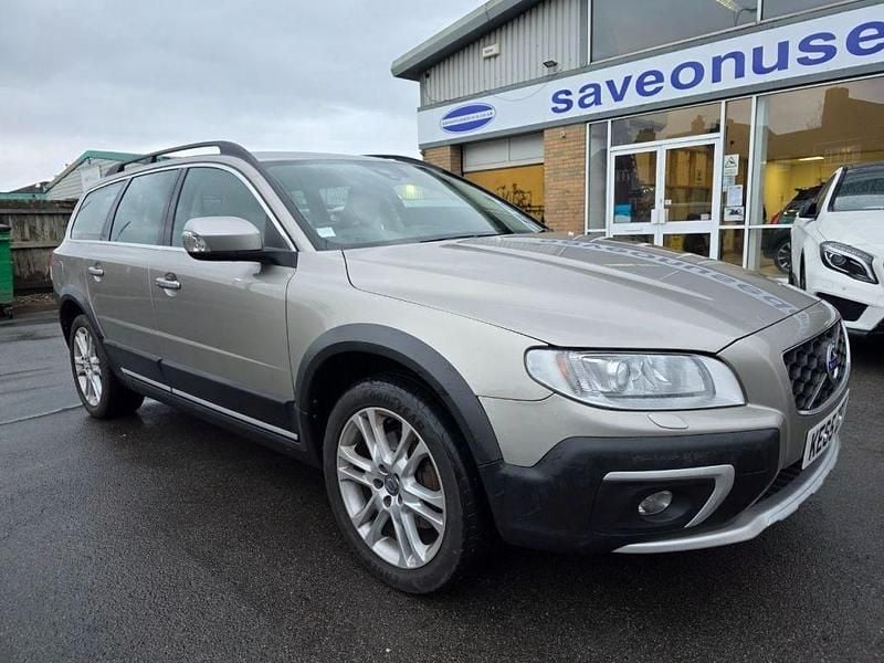 Gold Used 2015 Volvo XC70 SE Lux Estate | £15,980 (Fair price) - Image 1/4
