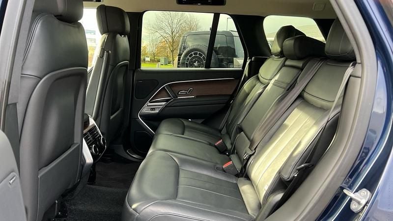 Used Land Rover Range Rover HSE 350 HP (257 kW) 2023 Blue SUV