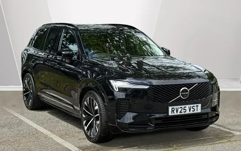 Usado Volvo XC90 Ultra 250 HP (183 kW) 2025 SUV