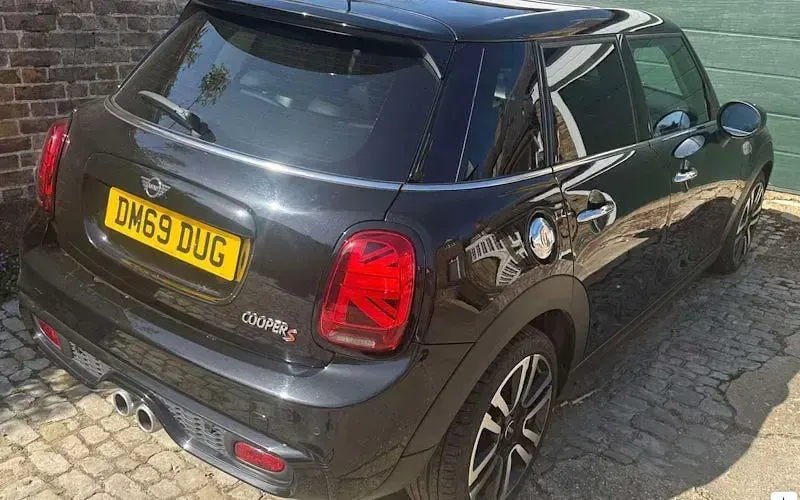 Used Mini Cooper S Exclusive 192 HP (141 kW) 2020 Black Hatchback