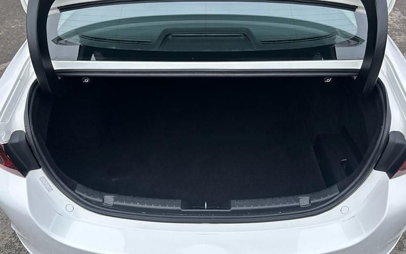 Used Mazda 3 186 HP (136 kW) 2022 White Sedan