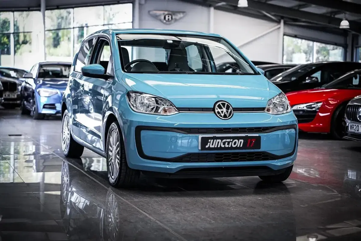 Usado VW up! S 60 HP (44 kW) 2020 Azul Citadino