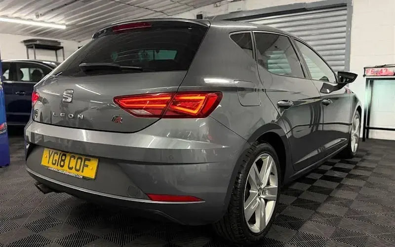 Used Seat Leon FR 125 HP (91 kW) 2018 Grey Hatchback