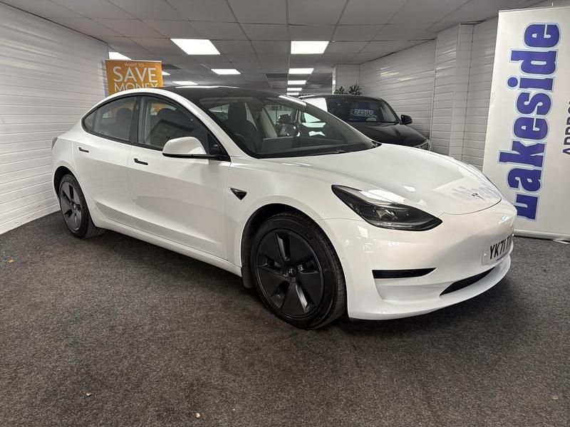 White Used 2021 Tesla Model 3 Standard Range Sedan | £18,495 (Fair price) - Image 1/4
